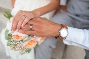 結婚に迷った時の相談は電話占いで解決できる？